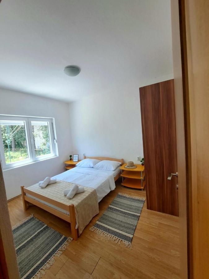 Guest House Green River Ljubuški エクステリア 写真
