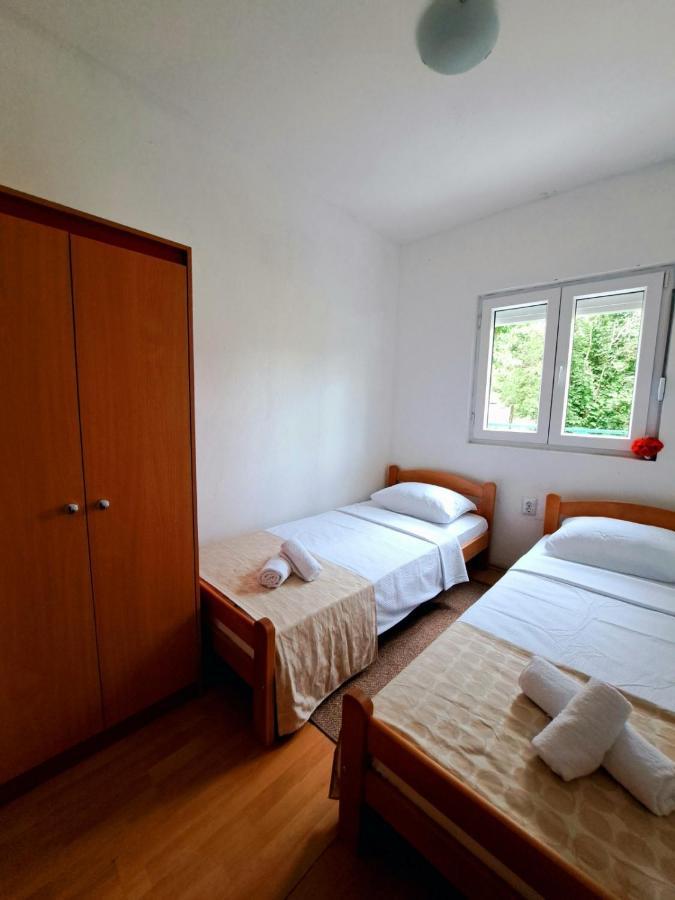 Guest House Green River Ljubuški エクステリア 写真